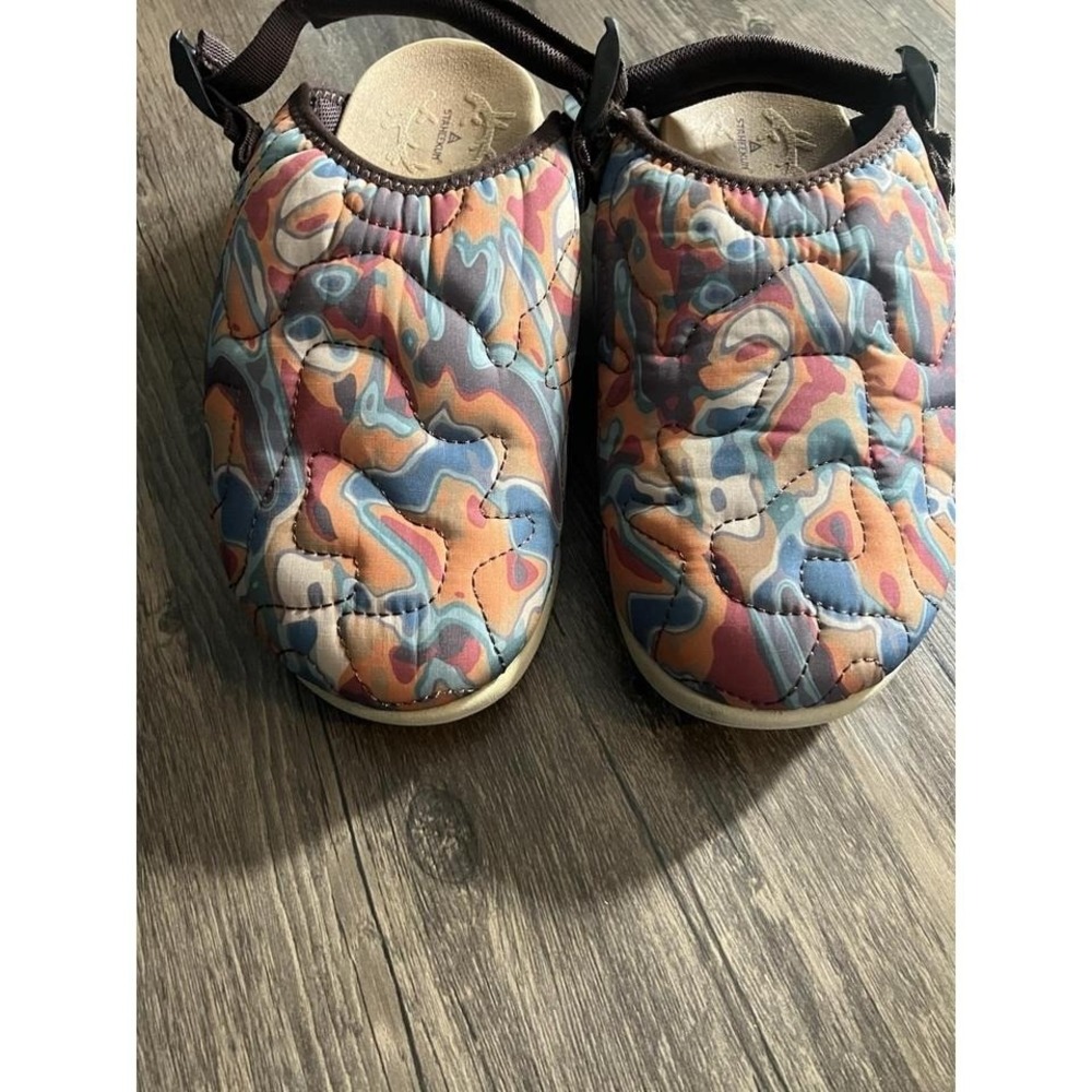Slippers - Picture 1 of 6